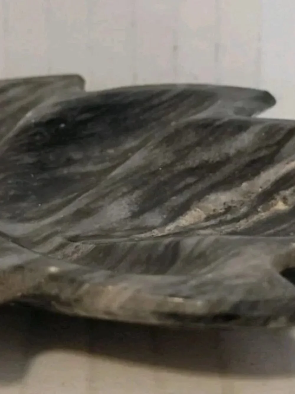 Hand Carved Gray Marble Onyx Leaf  Paperweight Trinket Dish with Feet 4in
